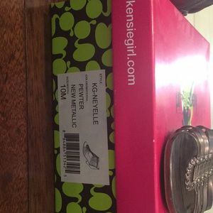 Kensie Girl Shoes - Kensie Girl sz 10 pewter metallic sandals Kensie Girl Shoes - Kensie Girl sz 10 pewter metallic sandals